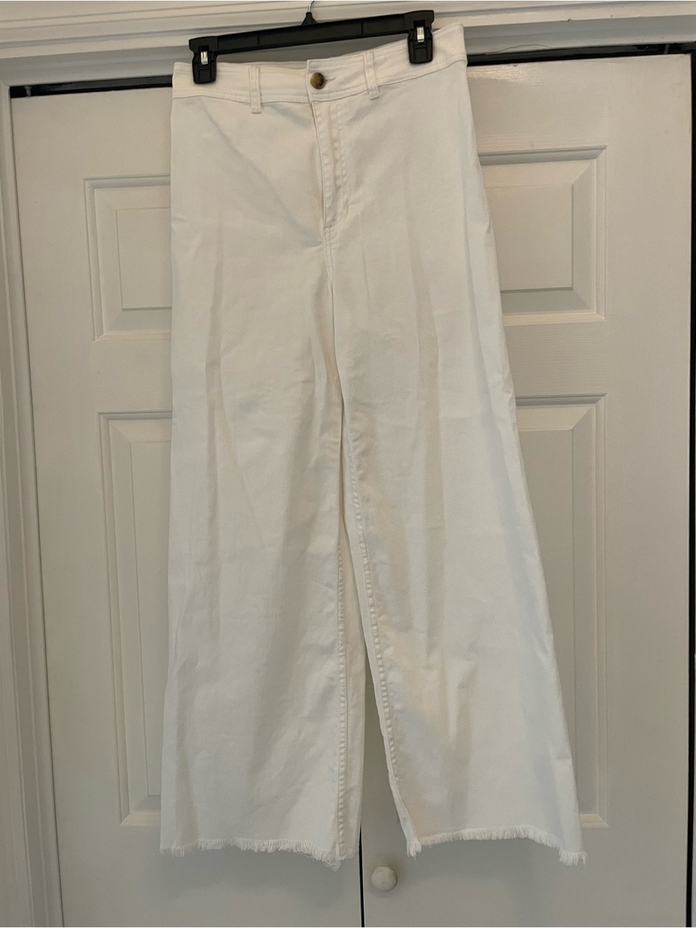 White high rise, wide-leg women’s Billabong jeans